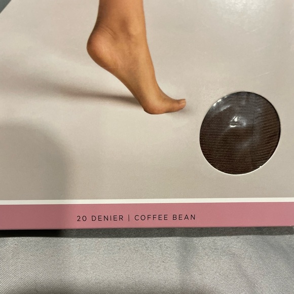 NWT Silk Impressions Sheer Pantyhose XXXL 3pks included-2 pair each pk - Picture 9 of 10